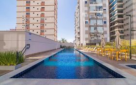 BHomy Bela Vista Moderno com varanda Y804B